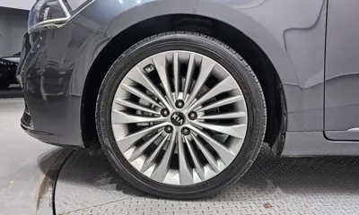 Kia K7 2019, 128455 км, за 7417.62 USD