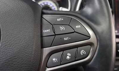 Jeep Cherokee 2021, 42599 км, за 12251.65 USD - фото 19