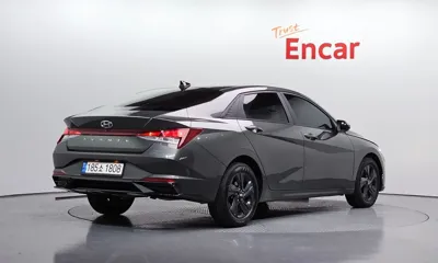Hyundai Avante 2023, 65398 км, за 11750.03 USD