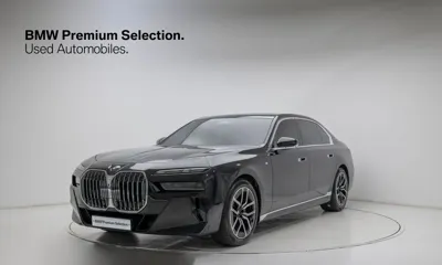 BMW 7-Series · 2023 год