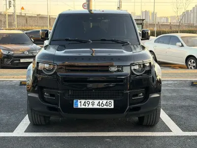 Land Rover Defender · 2023 год