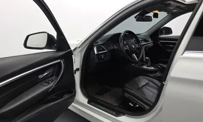 BMW 3-Series 2016, 98853 км, за 7877.12 USD - фото 10