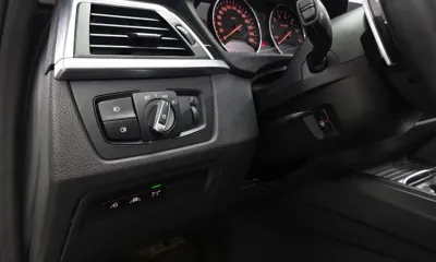 BMW 3-Series 2016, 98853 км, за 7877.12 USD - фото 17