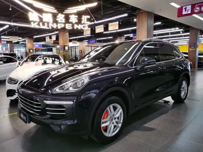 Porsche Cayenne · 2015 год