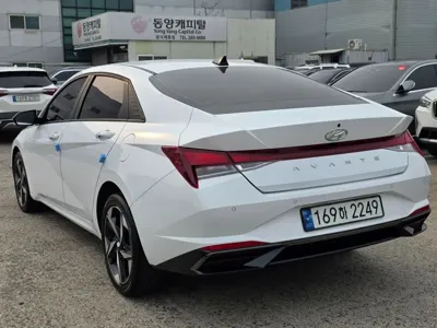 Hyundai Avante 2022, 45060 км, за 11093.61 USD