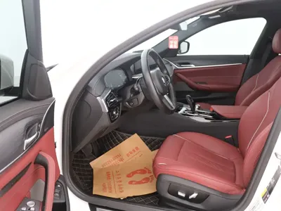 BMW 5 Series New Energy 2022, 28000 км, за 29251.93 USD - фото 6