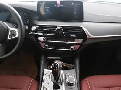 BMW 5 Series New Energy 2022, 28000 км, за 29251.93 USD - фото 7