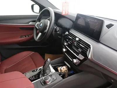 BMW 5 Series New Energy 2022, 28000 км, за 29251.93 USD - фото 11