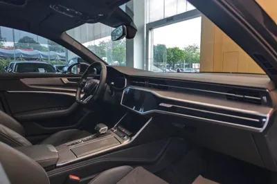 Audi A6L 2021, 62300 км, за 36801 USD - фото 12