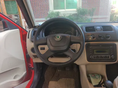 Skoda Fabia 2012, 117600 км, за 2886 USD - фото 11