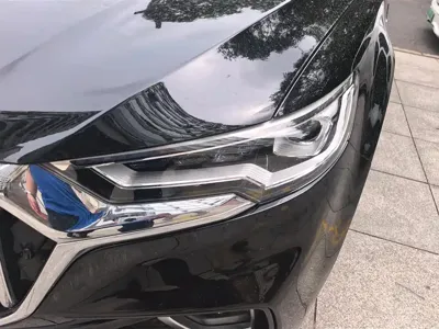 Hongqi Hongqi HS5 2022, 49600 км, за 12683.54 USD