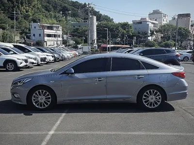 Hyundai Sonata 2016, 53563 км, за 5710.91 USD
