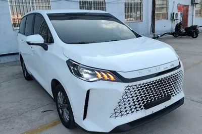 SAIC MAXUS Dajia 5 2024, 26800 км, за 12370 USD
