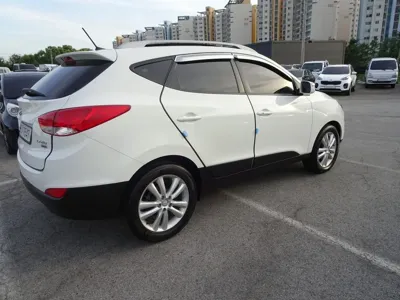 Hyundai Tucson 2012, 157000 км, за 3250.82 USD