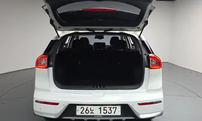 Kia Niro 2018, 42720 км, за 9725.48 USD - фото 20