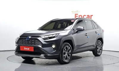 Toyota RAV4 · 2023 год