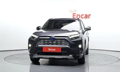 Toyota RAV4 2023, 12945 км, за 29732.4 USD