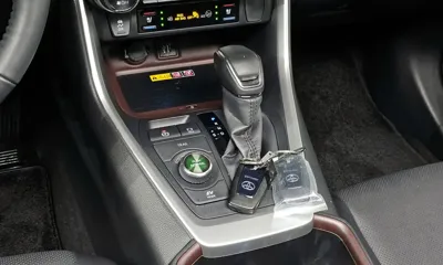 Toyota RAV4 2023, 12945 км, за 29732.4 USD - фото 9