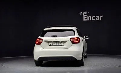 Mercedes-Benz A-Class 2016, 117683 км, за 5334.38 USD