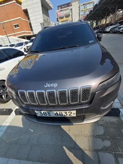 Jeep Cherokee 2019, 134200 км, за 5251.41 USD