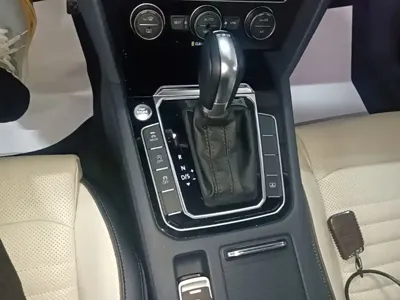 Volkswagen Magotan 2016, 96900 км, за 12183.4 USD - фото 14