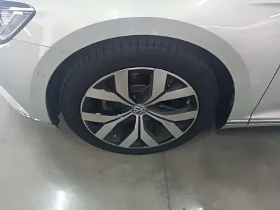Volkswagen Magotan 2016, 96900 км, за 12183.4 USD - фото 23