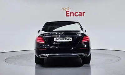 Mercedes-Benz E-Class 2018, 122961 км, за 15612.82 USD