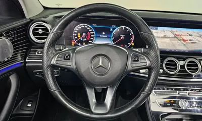 Mercedes-Benz E-Class 2018, 122961 км, за 15612.82 USD - фото 13