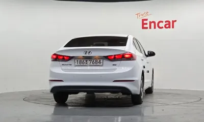 Hyundai Avante 2017, 143803 км, за 4629.14 USD