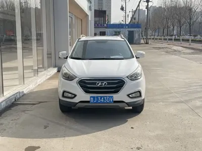 Hyundai ix35 2017, 60000 км, за 5709.13 USD