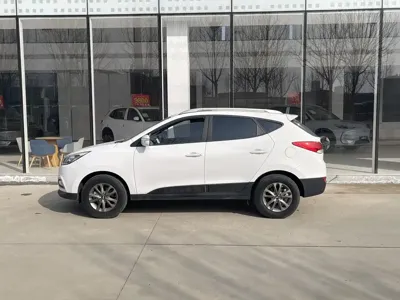 Hyundai ix35 2017, 60000 км, за 5709.13 USD