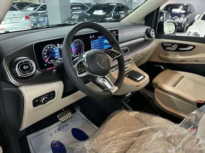 Mercedes-Benz V-Class 2025, 31 км, за 115231.69 USD