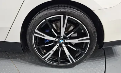 BMW 5-Series 2024, 37755 км, за 65110.35 USD - фото 21