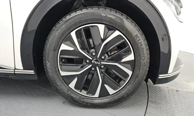Kia EV6 2022, 114511 км, за 17133.56 USD - фото 21