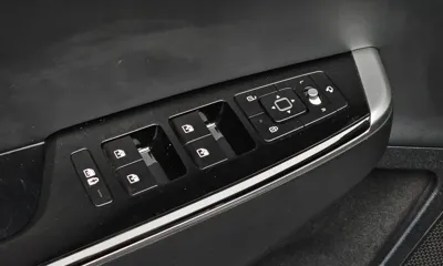 Kia EV6 2022, 114511 км, за 17133.56 USD - фото 27