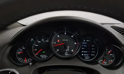 Porsche Cayenne 2016, 100230 км, за 23975.29 USD - фото 8