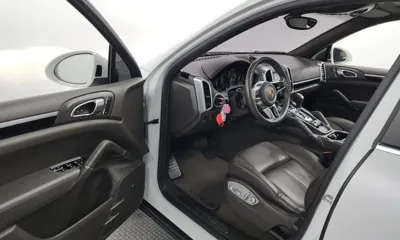 Porsche Cayenne 2016, 100230 км, за 23975.29 USD - фото 10
