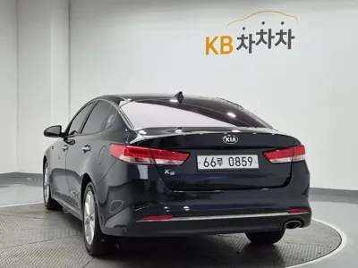Kia K5 2016, 131131 км, за 4825.49 USD