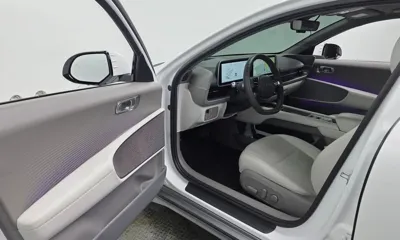 Hyundai Ioniq6 2023, 52969 км, за 19516.02 USD - фото 10
