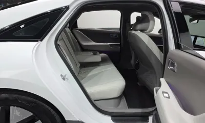Hyundai Ioniq6 2023, 52969 км, за 19516.02 USD - фото 12