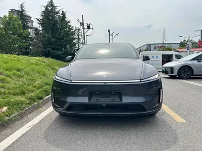 Tesla Model Y 2025, 10000 км, за 30429.07 USD