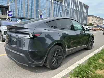 Tesla Model Y 2025, 10000 км, за 30429.07 USD - фото 7