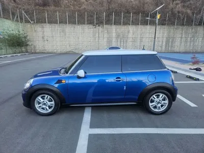 MINI Cooper 2013, 172900 км, за 1658.86 USD