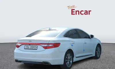 Hyundai Grandeur 2016, 101092 км, за 5880.41 USD
