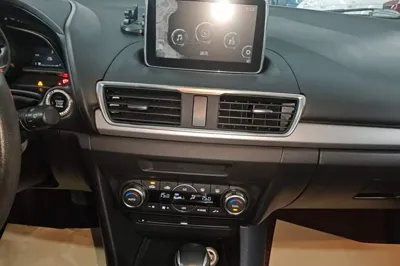Mazda Mazda 3 Axela 2016, 88400 км, за 7338 USD - фото 15