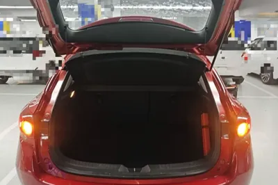 Mazda Mazda 3 Axela 2016, 88400 км, за 7338 USD - фото 22