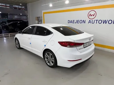 Hyundai Avante 2017, 148282 км, за 5276.88 USD