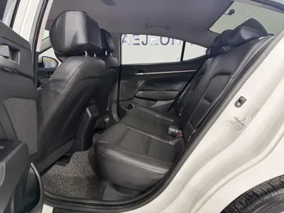 Hyundai Avante 2017, 148282 км, за 5276.88 USD - фото 12