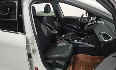 Peugeot 2008 2015, 116324 км, за 2775.02 USD - фото 10