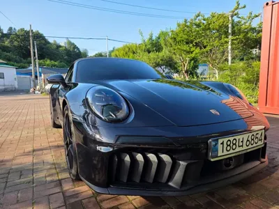 Porsche 911 · 2025 год